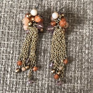 I’m selling gold costume earrings